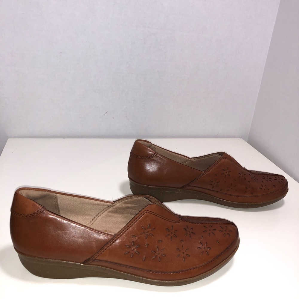 Women's Tan Leather Slip-On Flats with Floral Cutouts
